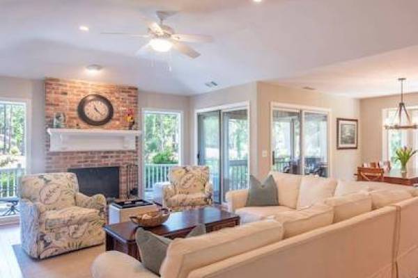 living room in Sea Pines neighborhood vacation rental