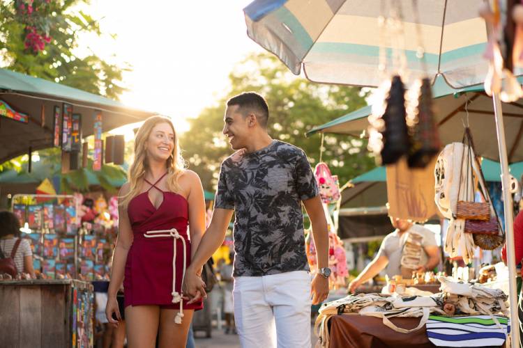 couple shopping outdoor